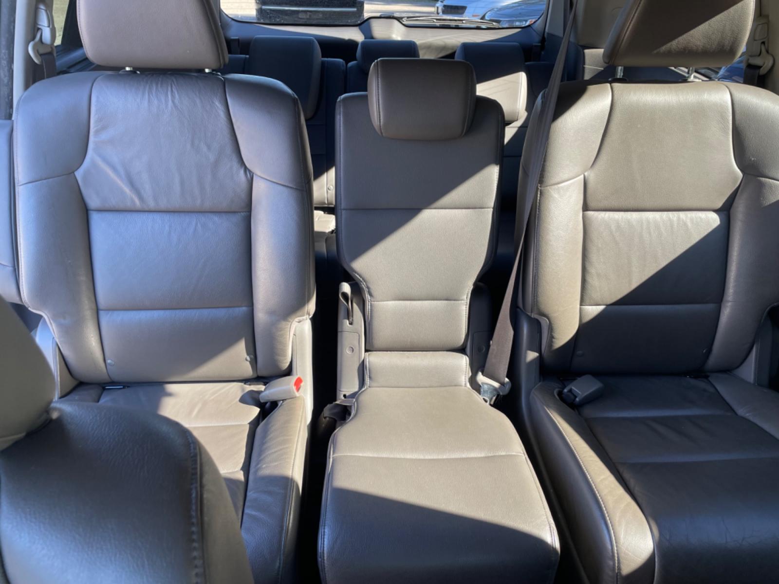2013 GRAY HONDA ODYSSEY TOURING (5FNRL5H91DB) with an 3.5L engine, Automatic transmission, located at 5103 Dorchester Rd., Charleston, SC, 29418-5607, (843) 767-1122, 36.245171, -115.228050 - Photo #10